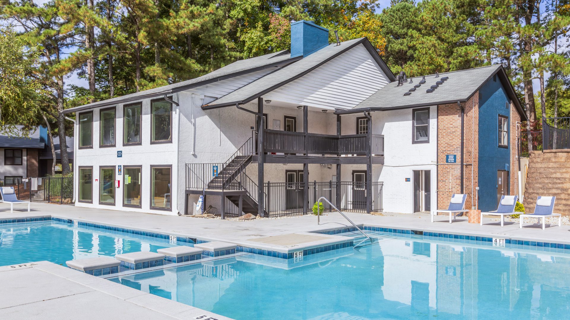 the pool at The  Rowen